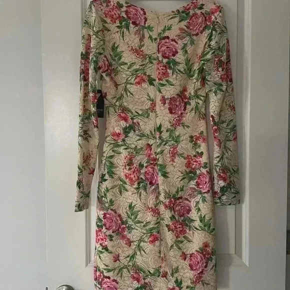 NWT. Guess Women's Lace Bodycon Dress. Size 6. Floral, lace see through … - Picture 8 of 8